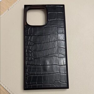 Flaunt iPhone 16 Pro Max + MagSafe Black Crocodile Phone Case